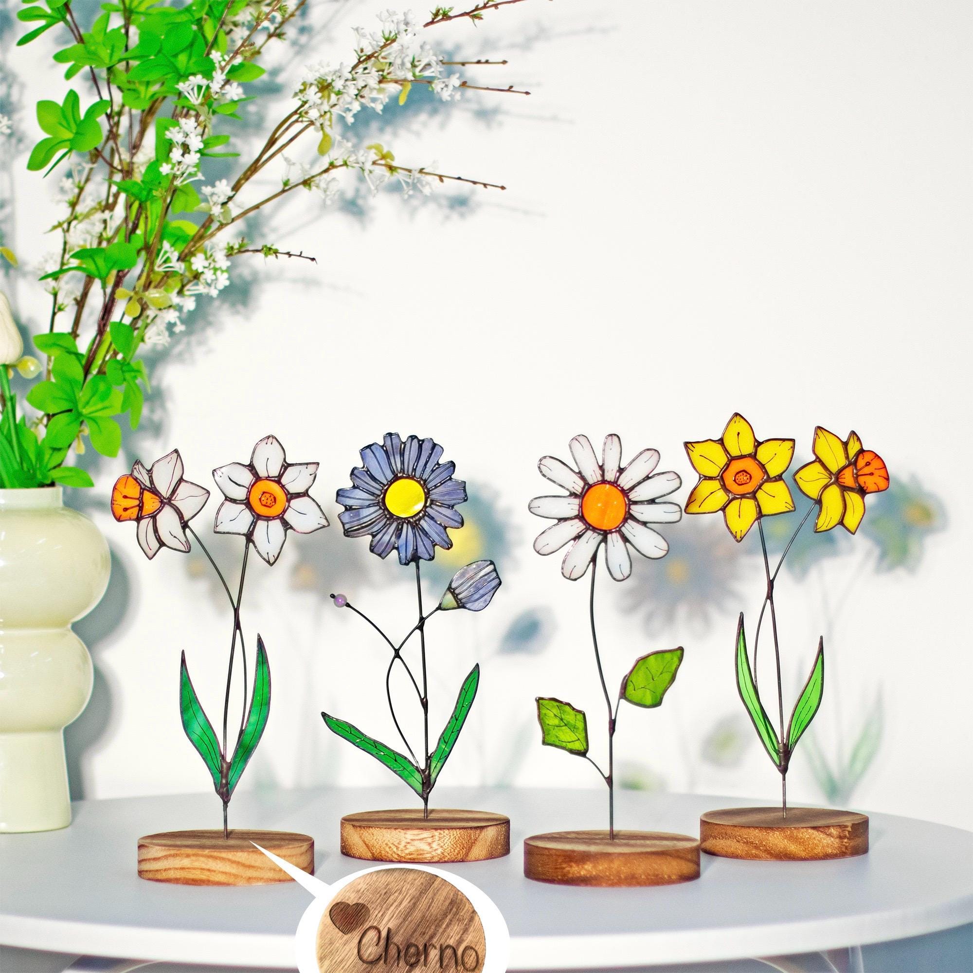 Custom Birth Flower Stained Glass Personalized Birth Month Flower Suncatcher Floral Table Decor Flower Nana's Garden Stake Mother’s Day Gift