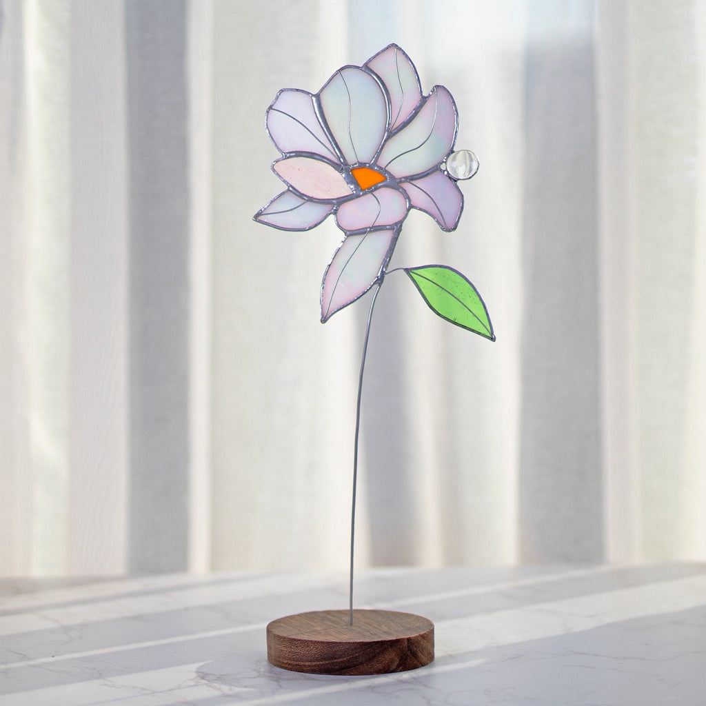 Magnolia Bouquet Flower Stained Glass Stake Iridescent Flower Suncatcher Bouquet Standing Table Decor Flower Suncatcher Mothers Day gift