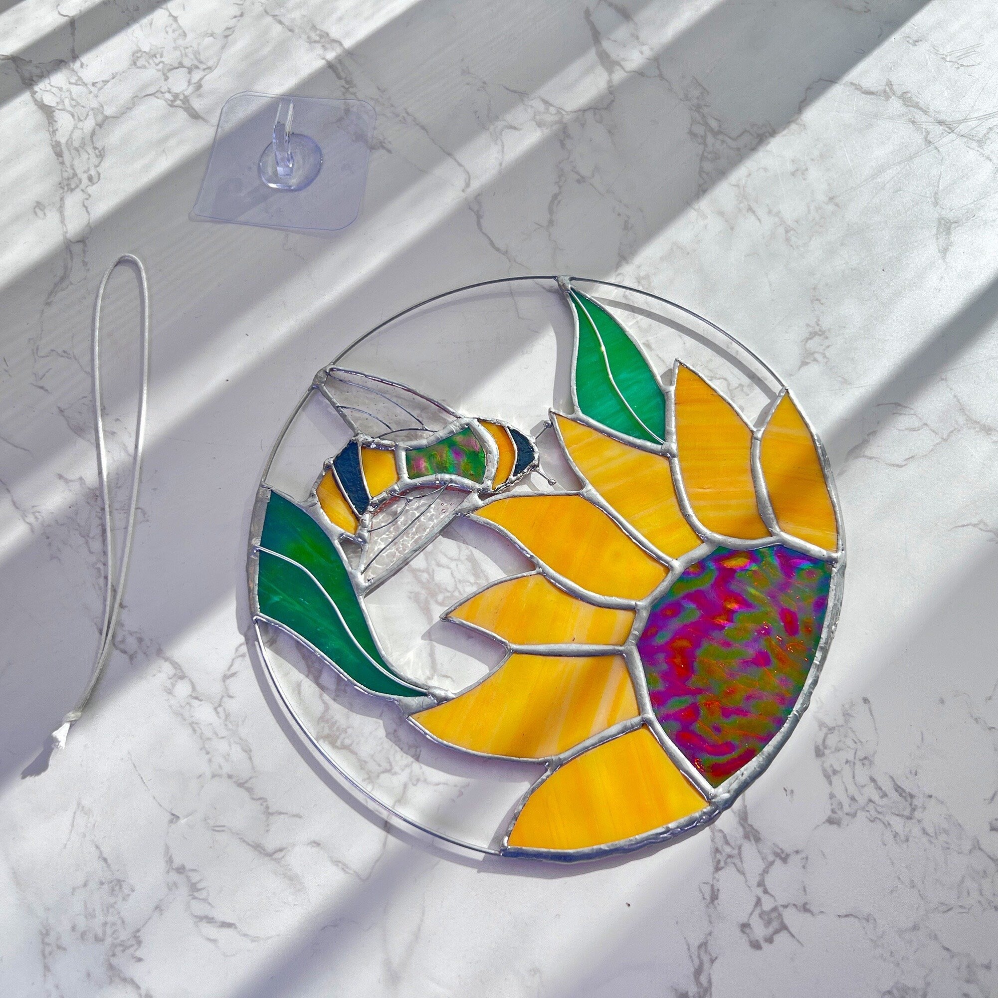 Sunflower Flower Suncatcher Bee Flower Stained glass Sun catcher Bee Pendant Garden Window Hangings Wall Decor Mothers gift Sunflower gift