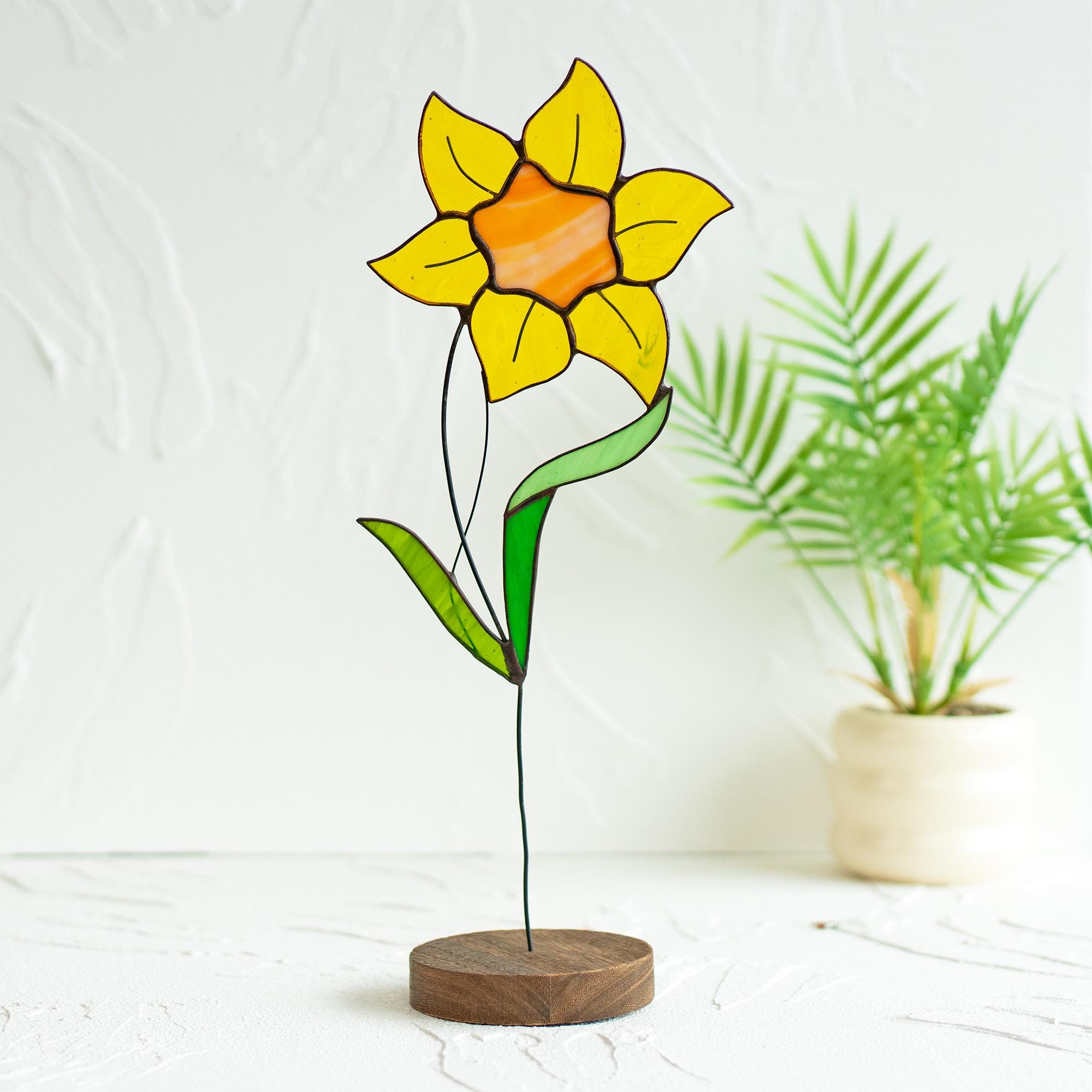 Daffodil Plant Stake Stained Glass Flower Sun Catcher Daffodil Decoration Pot Decoration Stain Glass Garden Decorative Decor Gift for Women