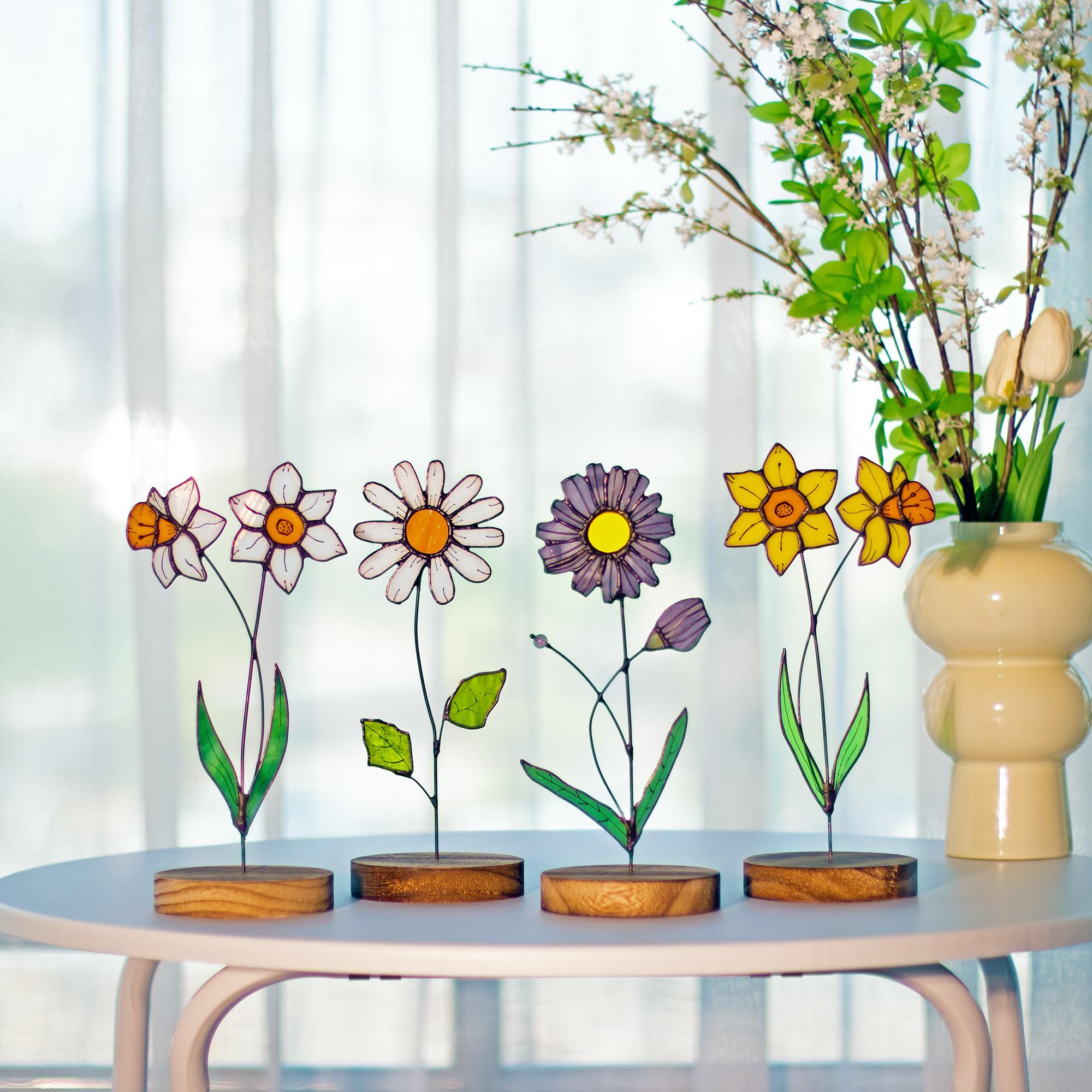 Custom Birth Flower Stained Glass Personalized Birth Month Flower Suncatcher Floral Table Decor Flower Nana's Garden Stake Mother’s Day Gift