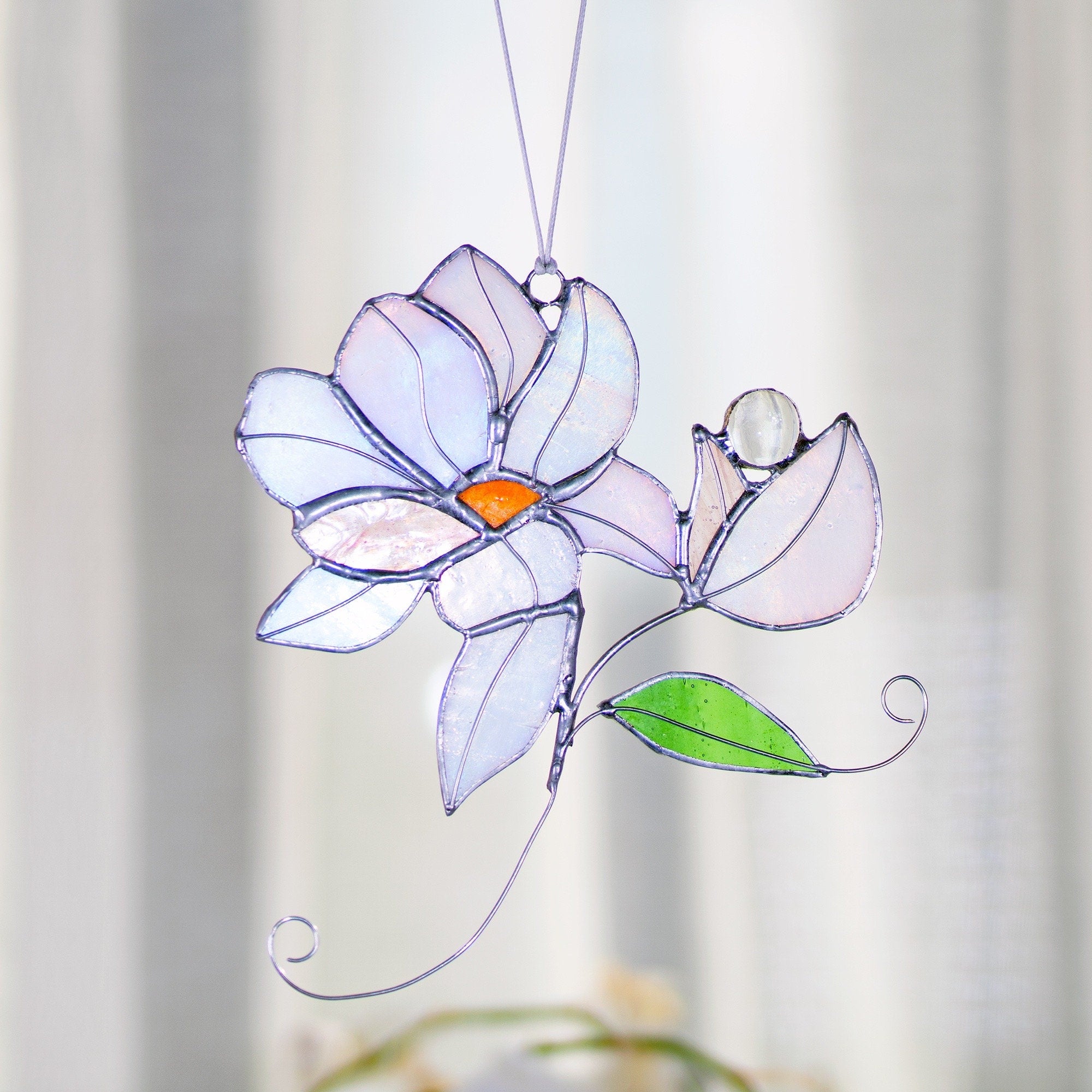 Magnolia Bouquet Flower Stained Glass Flower Iridescent Suncatcher Bouquet  Window Hangings Glass art Flower Suncatcher Mothers Day gift