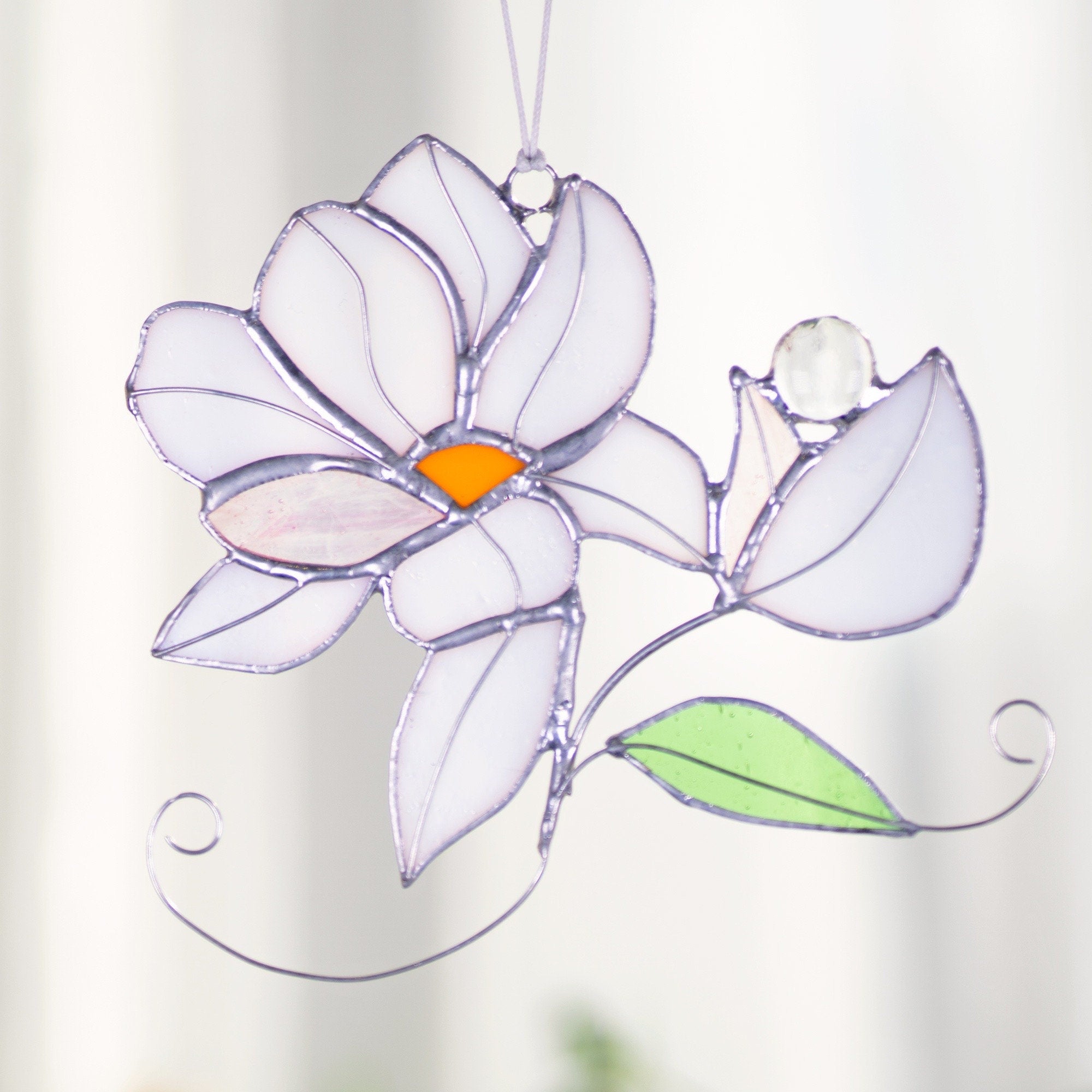 Magnolia Bouquet Flower Stained Glass Flower Iridescent Suncatcher Bouquet  Window Hangings Glass art Flower Suncatcher Mothers Day gift
