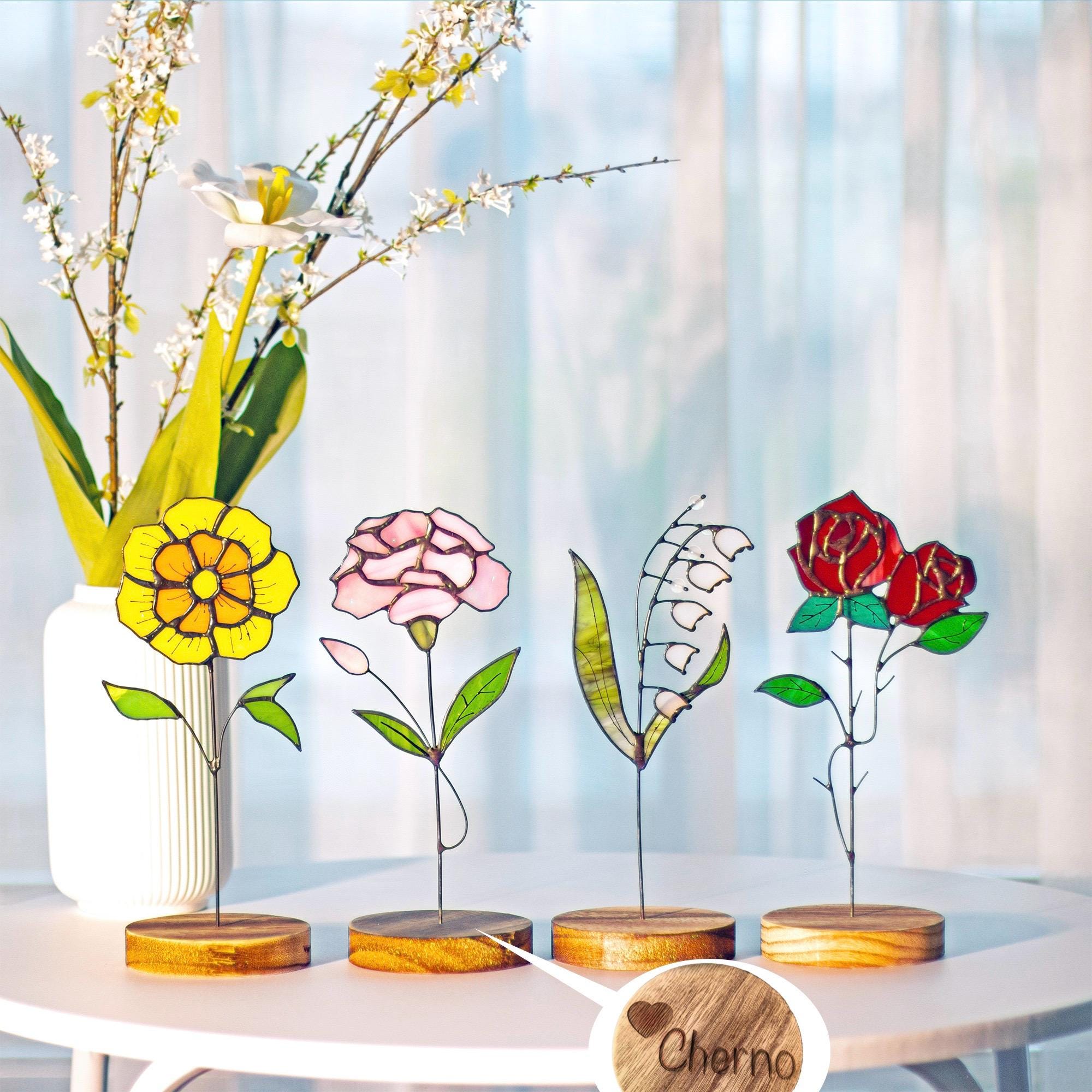 Custom Birth Flower Stained Glass Personalized Birth Month Flower Suncatcher Floral Table Decor Flower Nana's Garden Stake Mother’s Day Gift