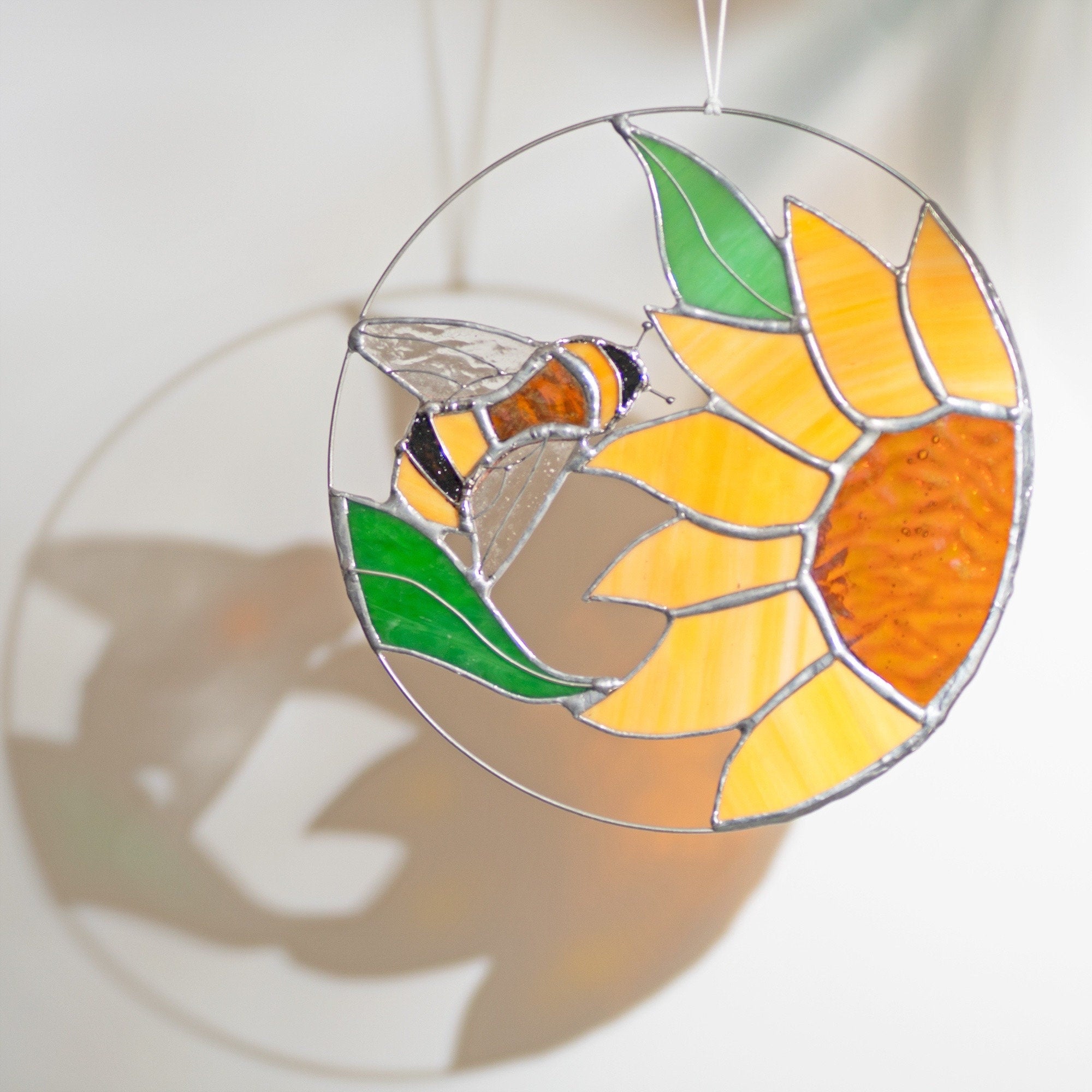 Sunflower Flower Suncatcher Bee Flower Stained glass Sun catcher Bee Pendant Garden Window Hangings Wall Decor Mothers gift Sunflower gift
